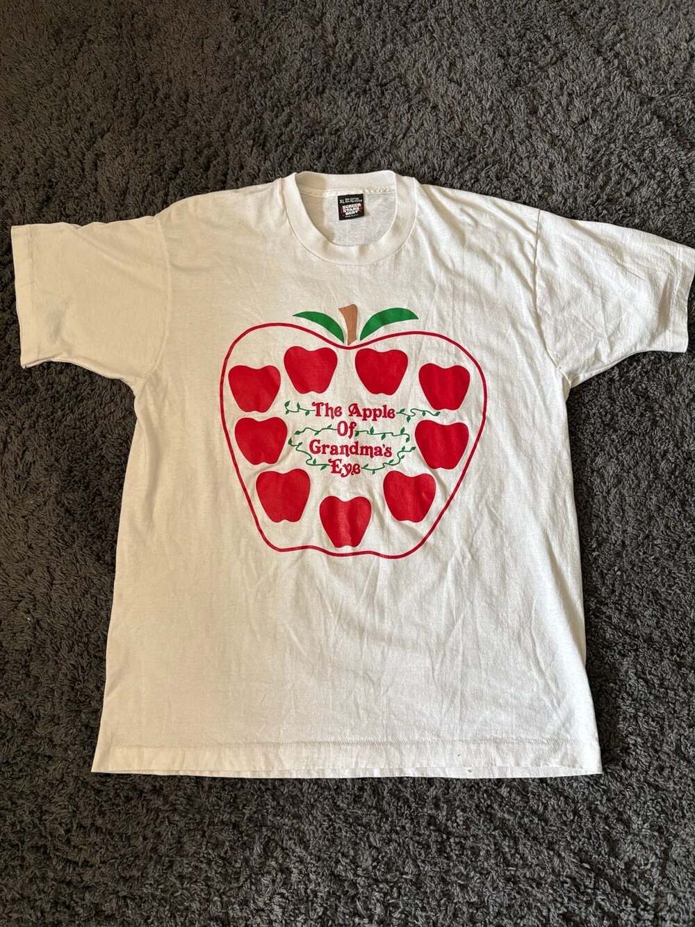 Vintage 80s Screen Stars Best 'The Apple Of Grandma's Eye' Graphic T-Shirt
